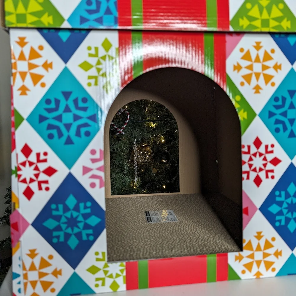 Cat Scratcher Holiday Themed Play House